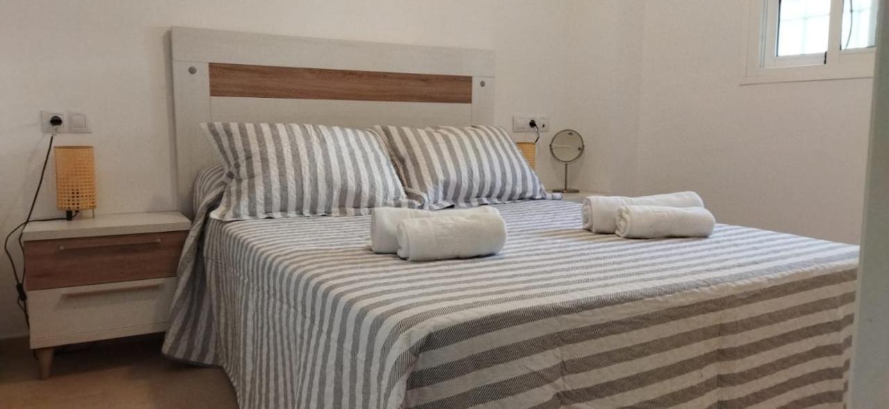 Apartamentos Costa De La Luz Playa Rota Esterno foto